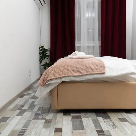 Old Deluxe - River View !