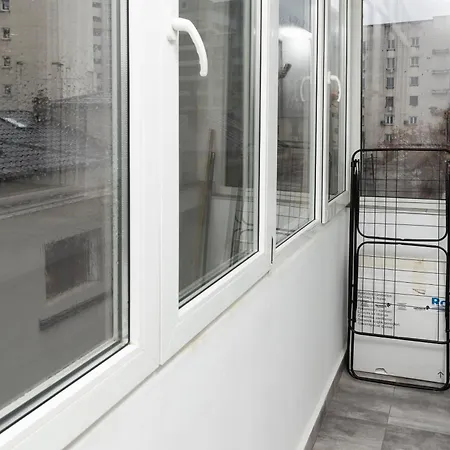 Old Deluxe - River View ! Apartment Bucharest