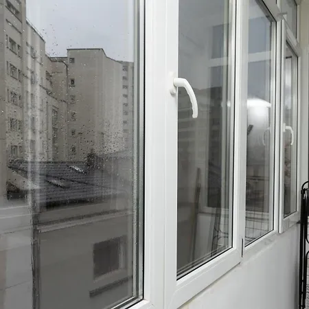 Old Deluxe - River View ! *