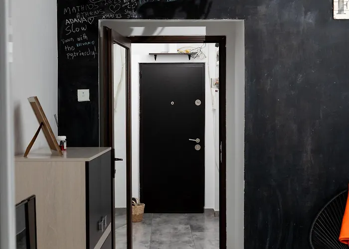 Old Deluxe - River View ! * Bukarest