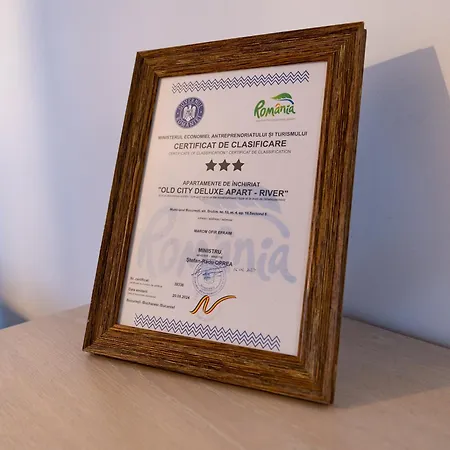 Old Deluxe - River View ! Bucarest