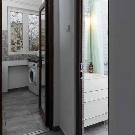 Old Deluxe - River View !