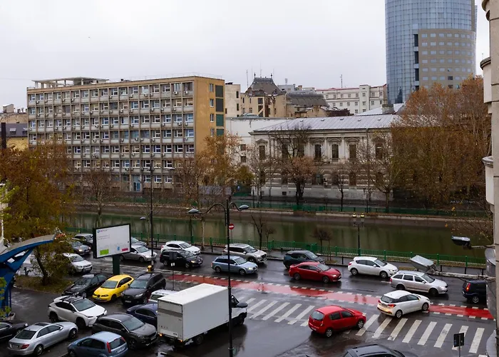 Apartment Old Deluxe - River View ! Bukarest