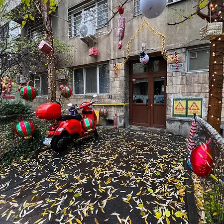 Old Deluxe - River View !